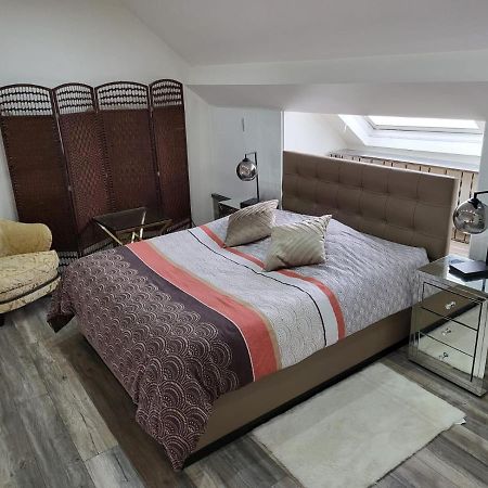 Apartamento Duplex Elegant Situe A 1Min De La Gare Du Nord Bruselas Exterior foto